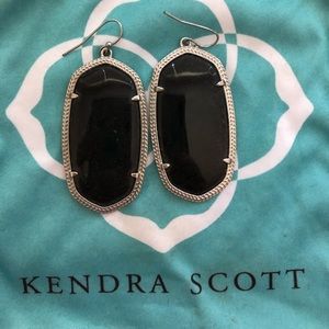 Kendra Scott Danielle earrings black